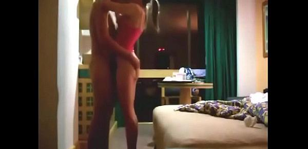  HOT joven prostituta amateur española primer sexo gimiendo "Oh, Dios mío, por favor, para"